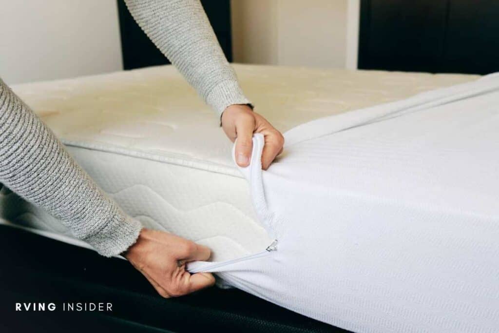 Rv Queen Mattress Vs Regular Queen Mattress: What Are The Differences? 1 camper stock mattress